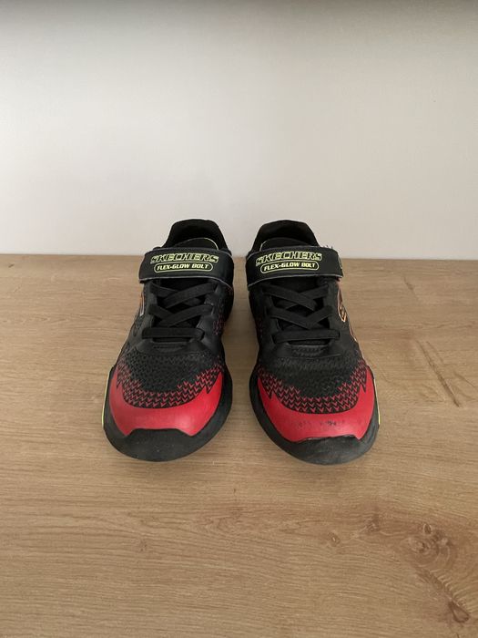 Adidasi Skechers 7-8 ani