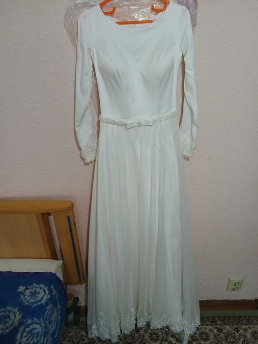 Vand rochie de mireasa
