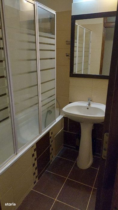 Ofer spre închiriere apartament 2 camere Pitesti