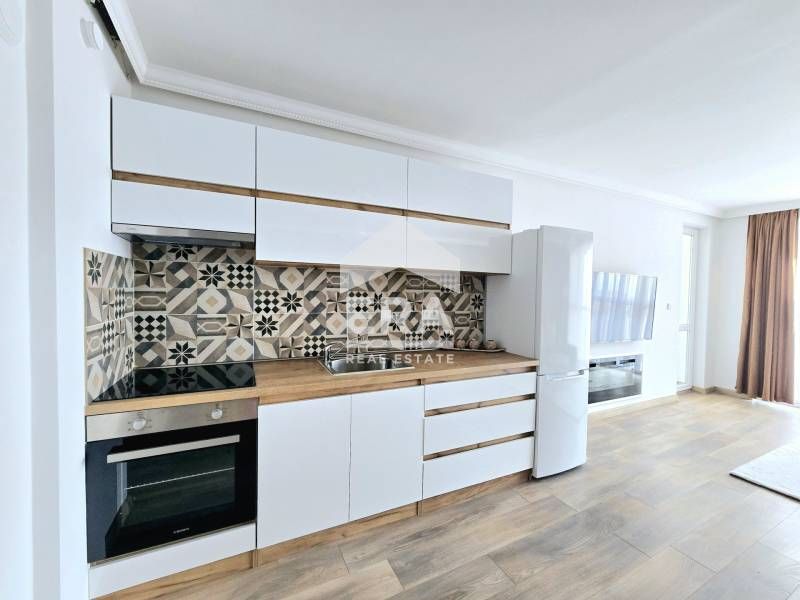 Продава се Тристаен апартамент в Велико Търново, Акация - 122 кв.м за 1557 €/кв.м - Снимка #2