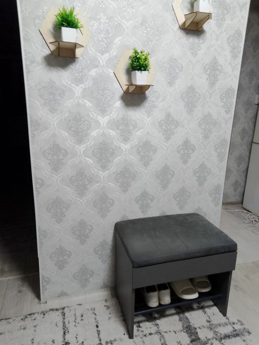 Продам прихожую  100т