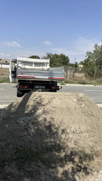 Transport nisip,moloz,deșeuri din construcții