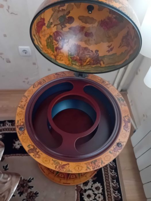 Глобус бар!!! Много добро състояние!!!