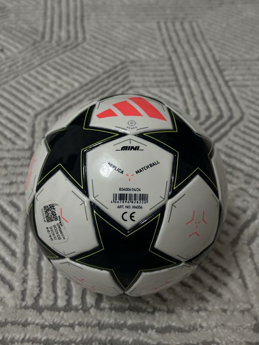 Ucl 24/25 mini ball Adidas