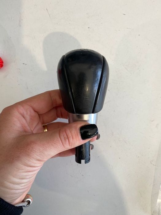 Nuca schimbator viteze VOLVO XC60 2013 30735793