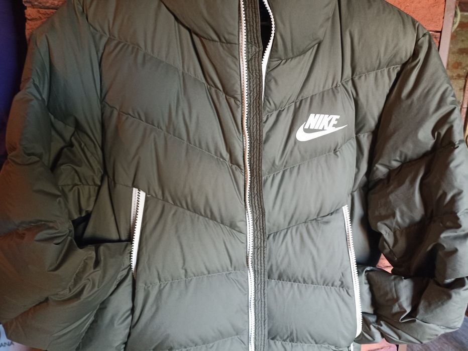 Nike пухено яке зелено