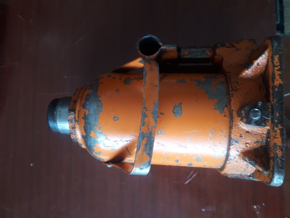 Домкрат грузовой