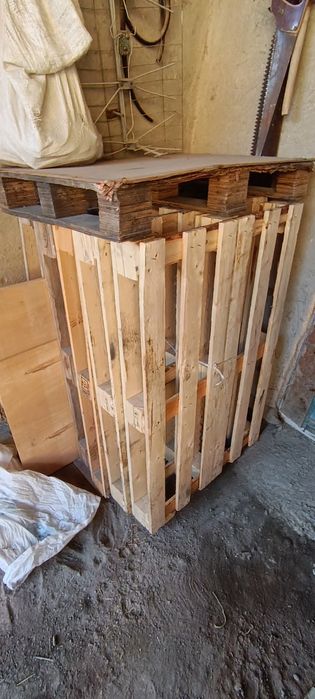 Падон  сотилади  +  бонсга  2-та  фанера  0-8  см   +  1-та  падон