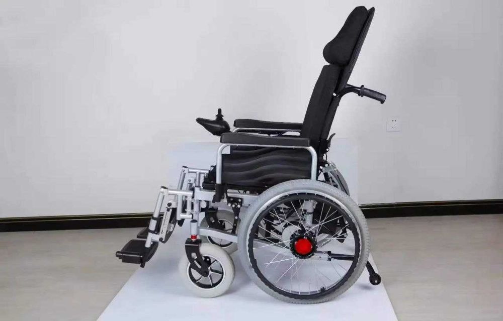 Электрическая инвалидная коляска с джойстиком