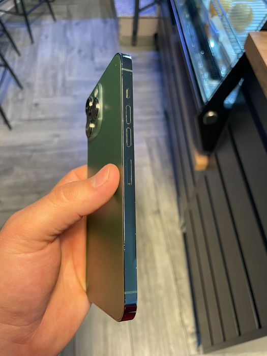 Vând Iphone 13 Pro Max, Green
