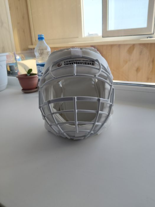 Шлем для спорта.