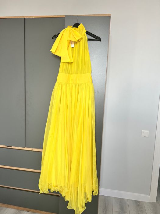 Красивое новое платье