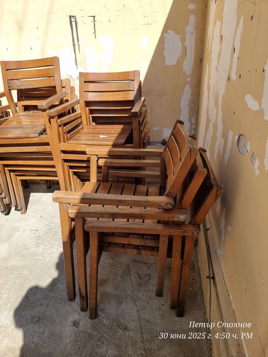 Масивни Дървинни Столове