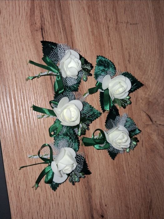 Flori de pus in piept la invitati-nunta 68 buc