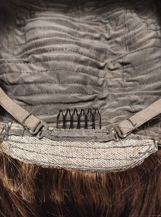 Vând peruca Belher Ava 04 aramiu