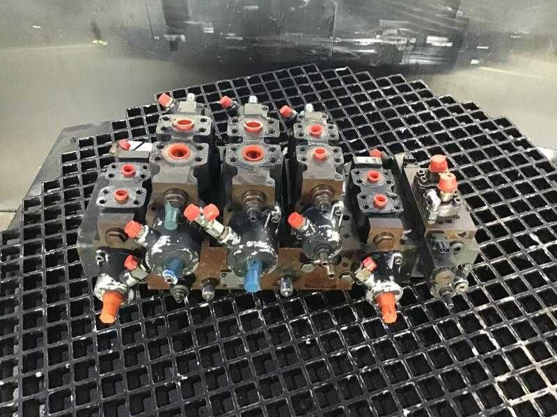 Distribuitor Liebherr A924 - Piese de schimb Liebherr