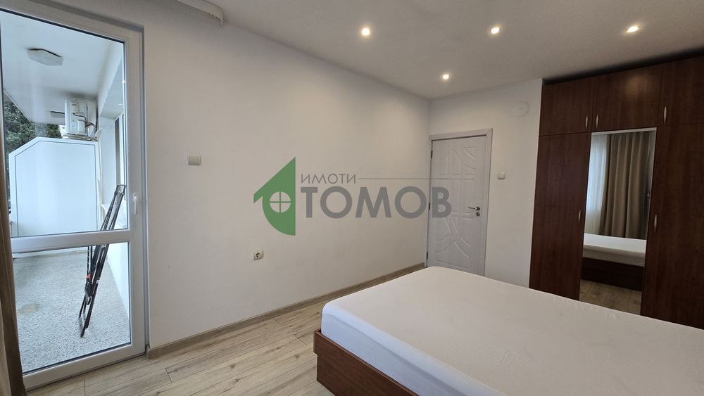 Топъл двустаен апартамент в Центъра на града