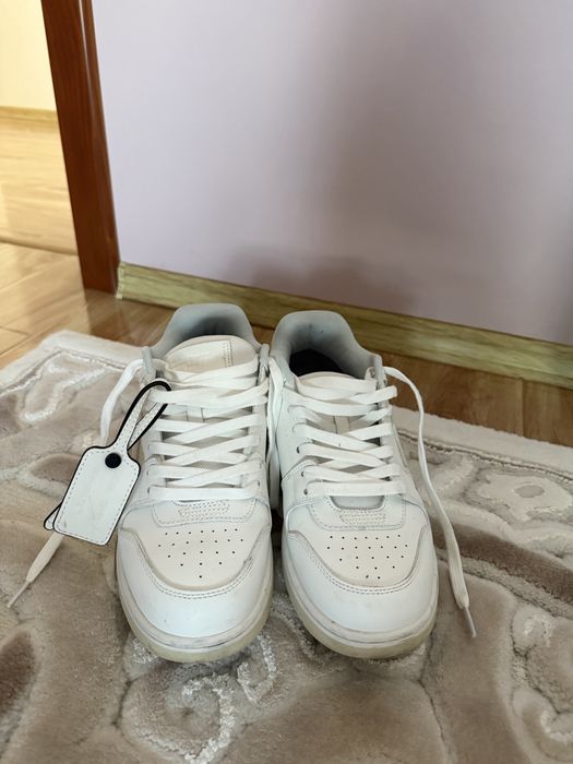 Off white out of office marimea 42