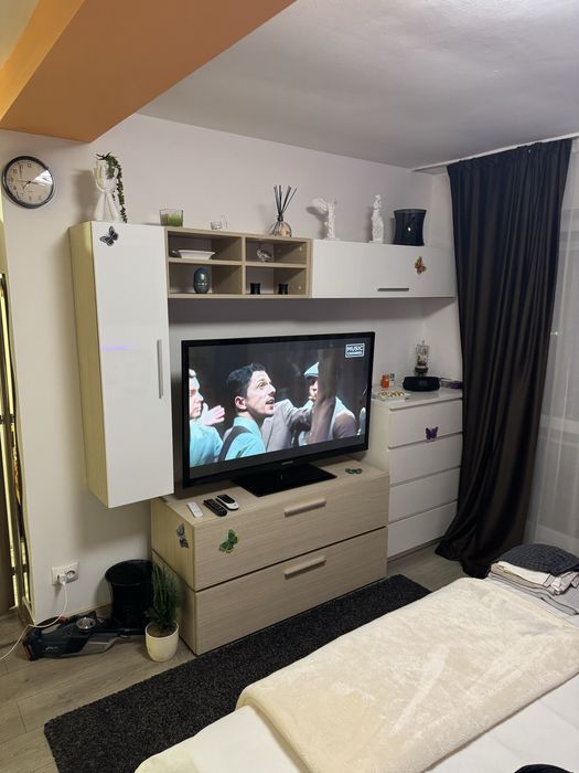 Caut coleg/colega de camera