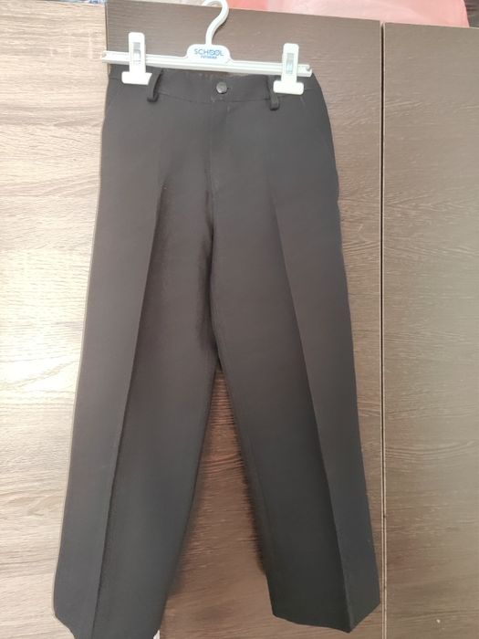 Брюки на мальчика лет 9-10