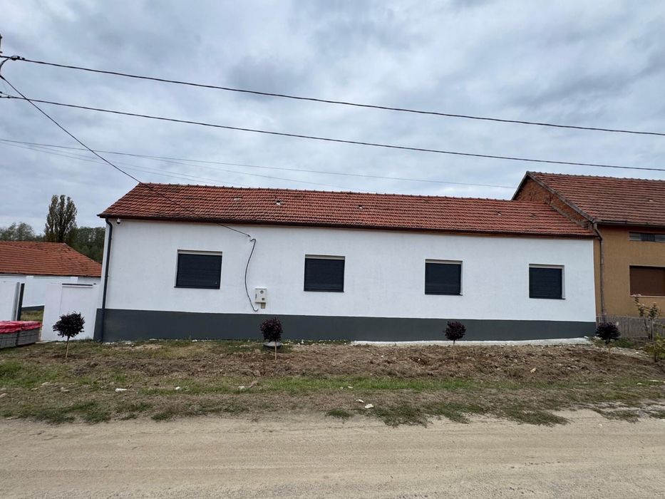 Casă 200 MP + 2.977 MP Teren |ntravilan