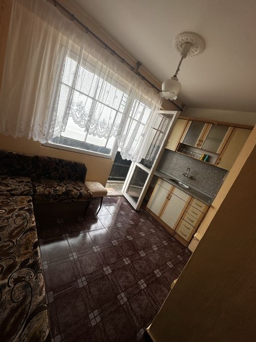 Дава се под наем Едностаен апартамент в Търговище, Запад 1 - 42 кв.м за 153 € - Снимка #2