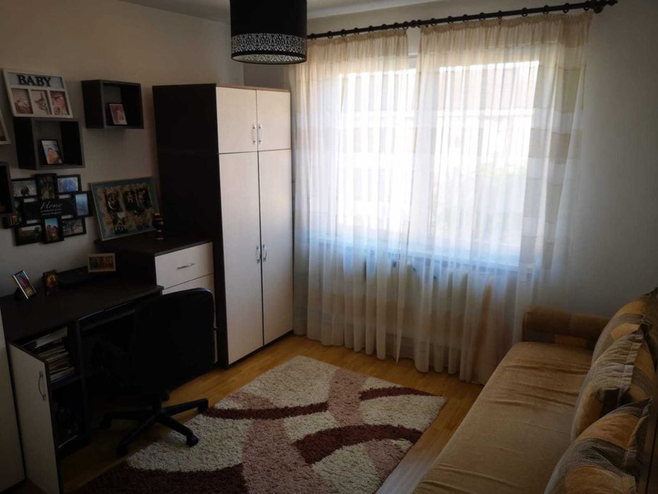Vand apartament 3 camera - Cristesti