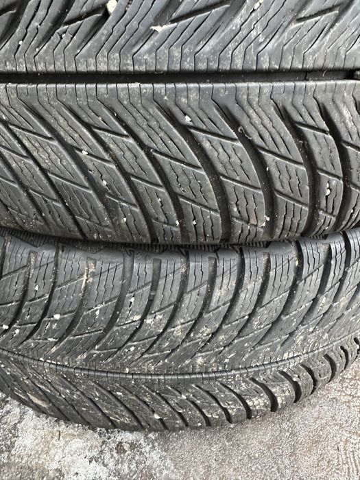 Set anvelope de iarna 225/60/18Michelin