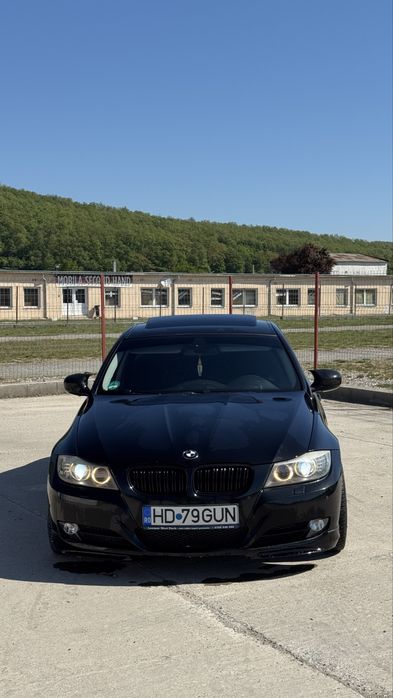 Bmw e90 Lci 2009 M-Pachet  318 benzina Trapa,Bi-xenon,Navigație