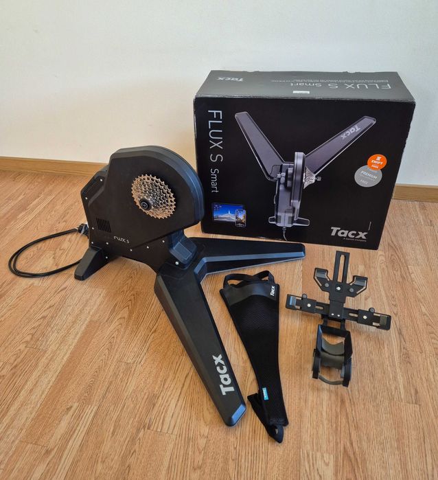 Home trainer Tacx Flux S Smart + accesorii bonus