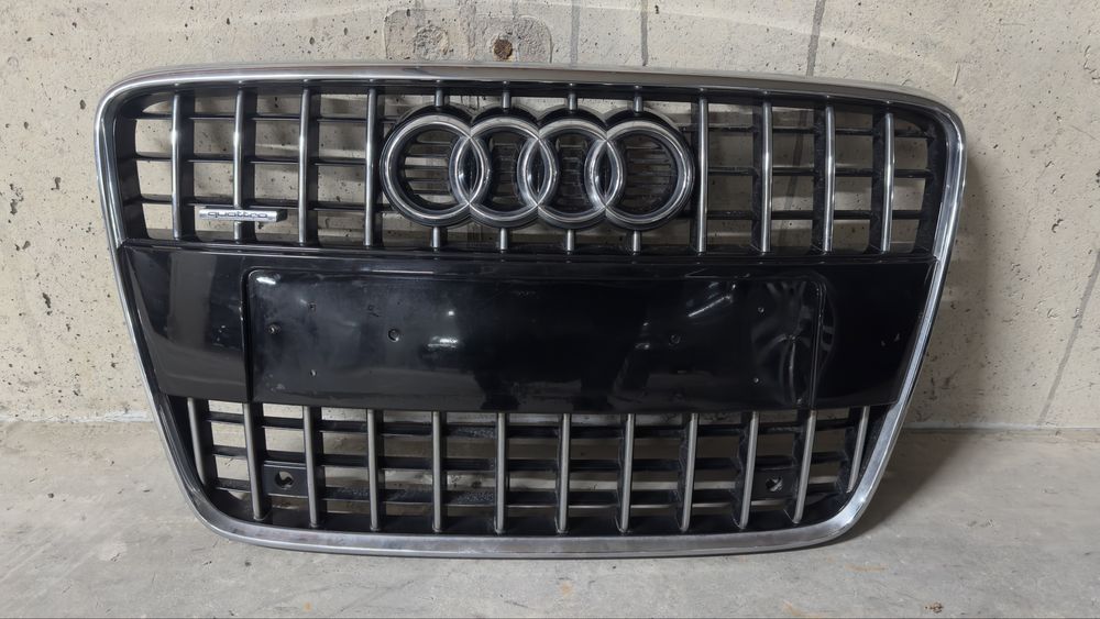 Фейслифт решетка Audi Q7 4L