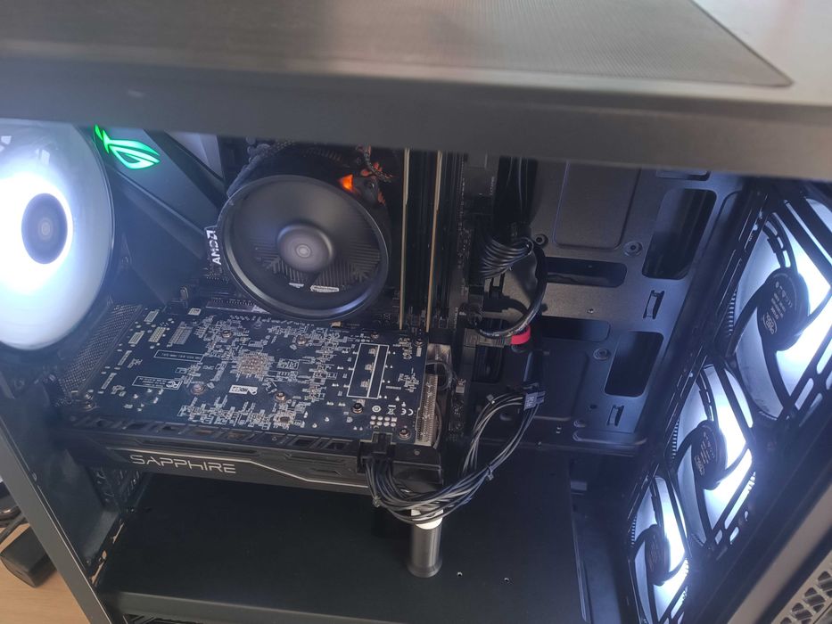 Комютър Ryzen 2600 | 16GB RAM | ASUS B450-F Strix Gaming | 256 GB Nvme + 480 GB SSD | RX 470 8GB | 550W за Работа и Гейминг