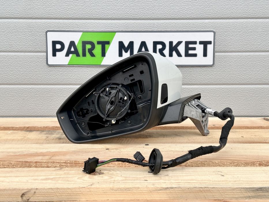 Ляво огледало AUDI Q4 E - TRON 89B857501F