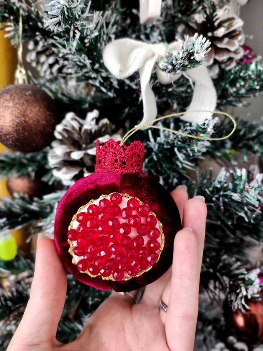 Новогодние игрушки ручной работы, Бархатные гранаты