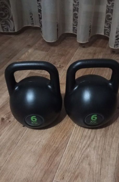 Гири спортивные.