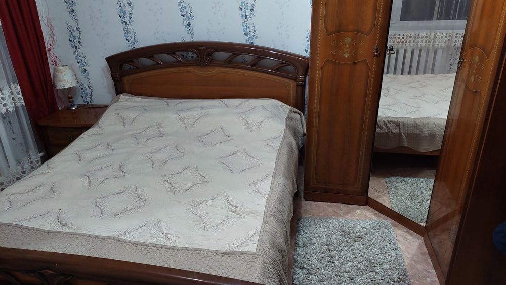 Кровь 2х спалка шкаф тумбочка