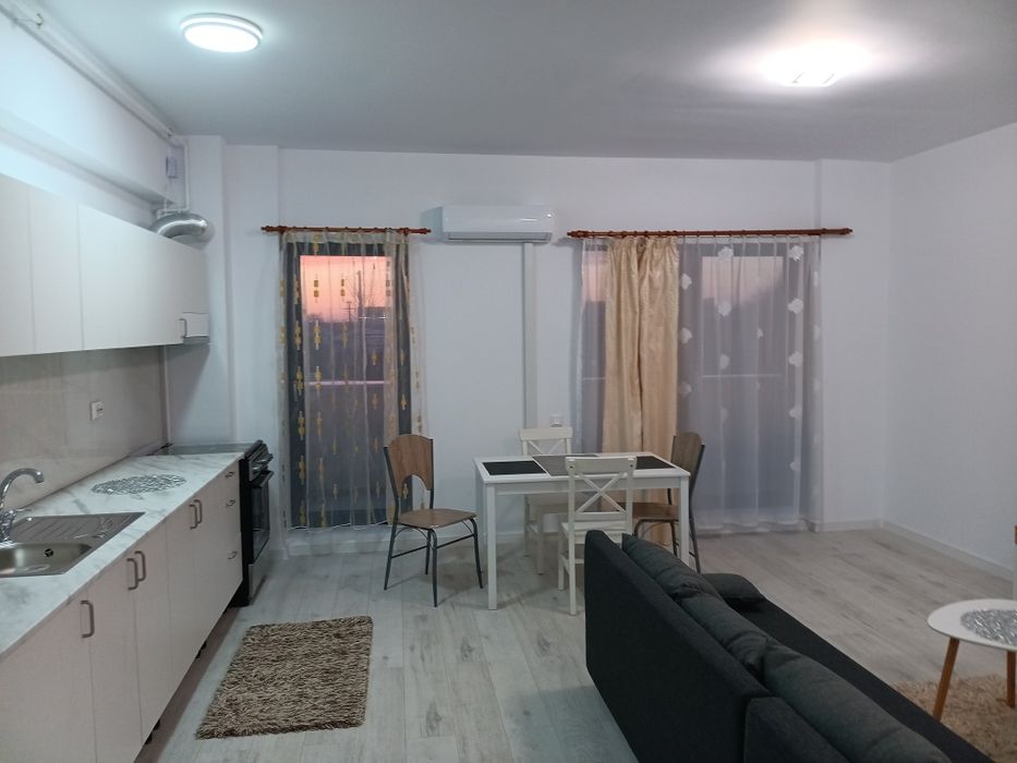 Proprietar închiriez apartament 2 camere nou  bloc cartier rezidential