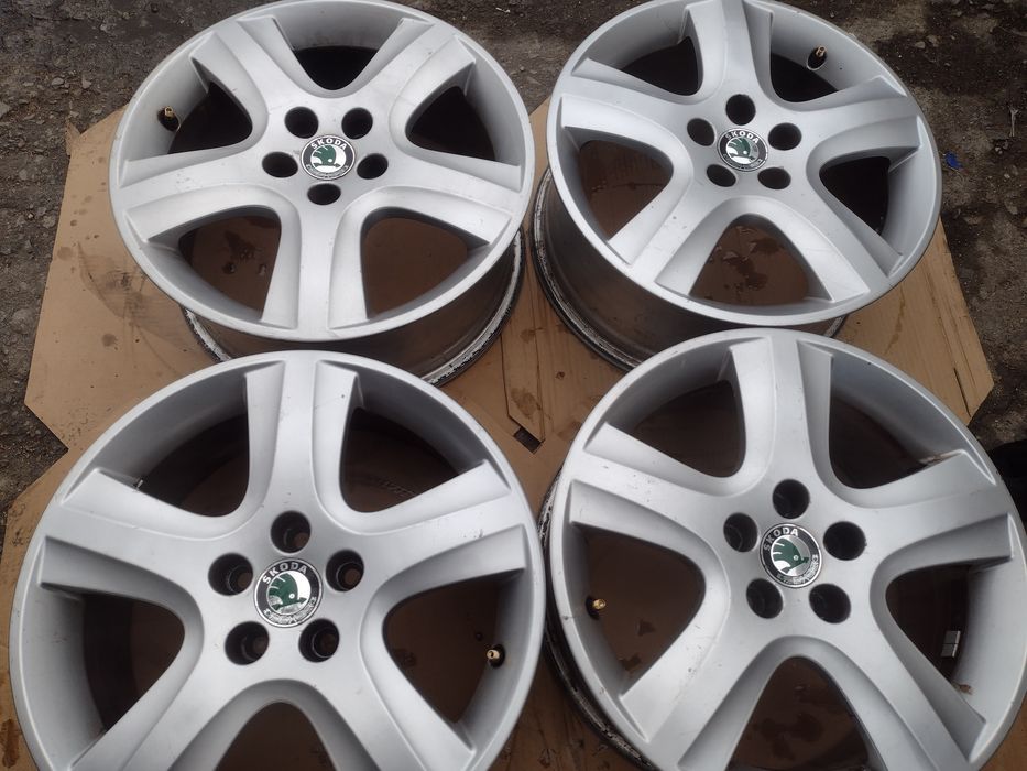 Оригинални 16-5х100 ЕТ42 6.5j Шкода Октавия 1