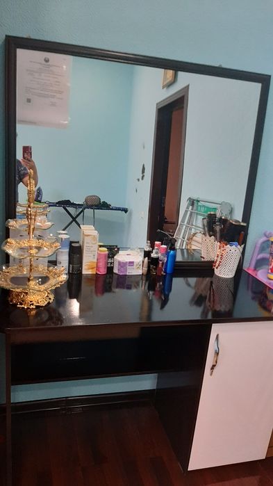 Гузаллик салони учун Ойна ва шкафы сотилади