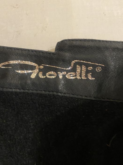 Продавам ботуши, висок ток, черни, 36 номер,