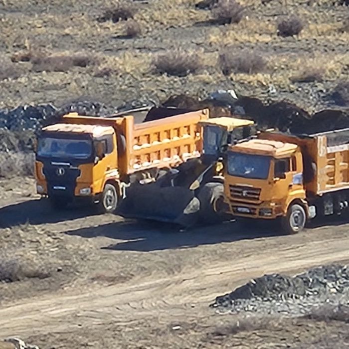 Услуги доставки грузов самосвалами Shacman