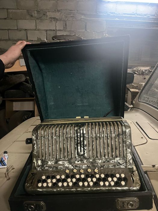 Баян трофейный со времен войны