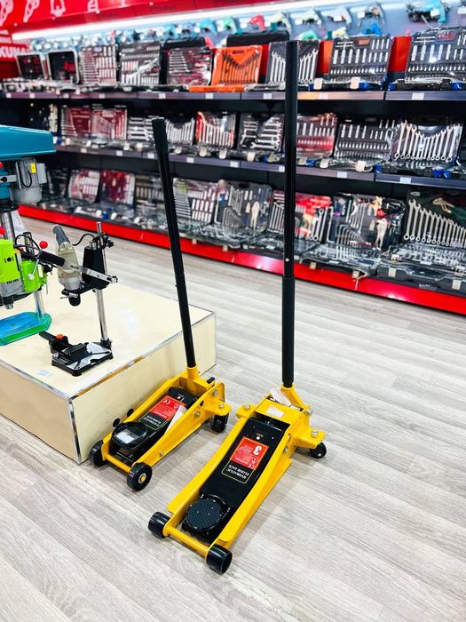 Рохля на аренду 3 тонны и (домкрат)