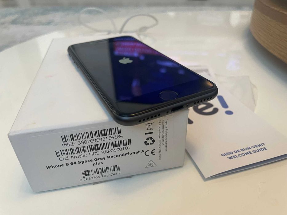 iPhone 8 -reconditionat in cutie+ folie sticla noua  +Sim Orange CADOU
