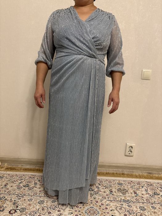 Платье вечернее