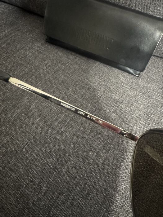 Дамски слънчеви очила MOSCHINO