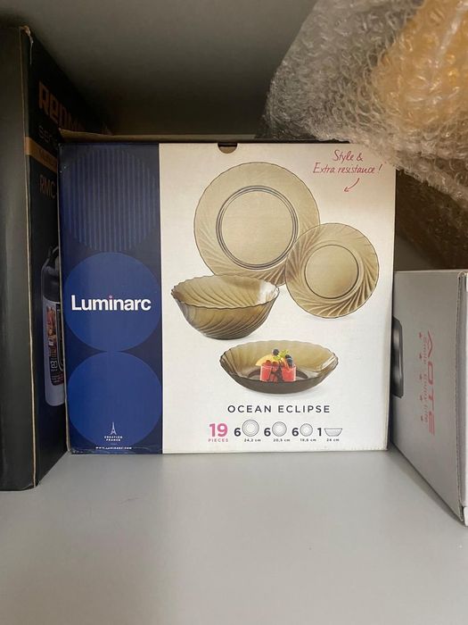 Продам посуду набор ,ложки,тарелки,набор бокалов,рюмок