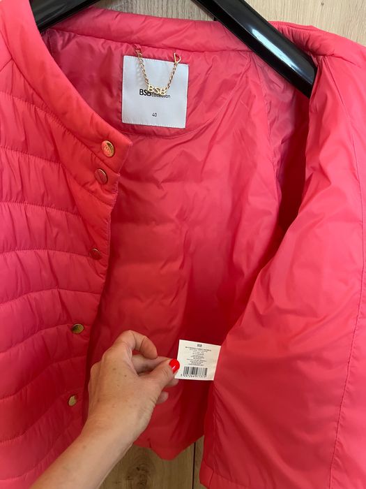 Продавам пролетно / есенно дамско яке BSB .