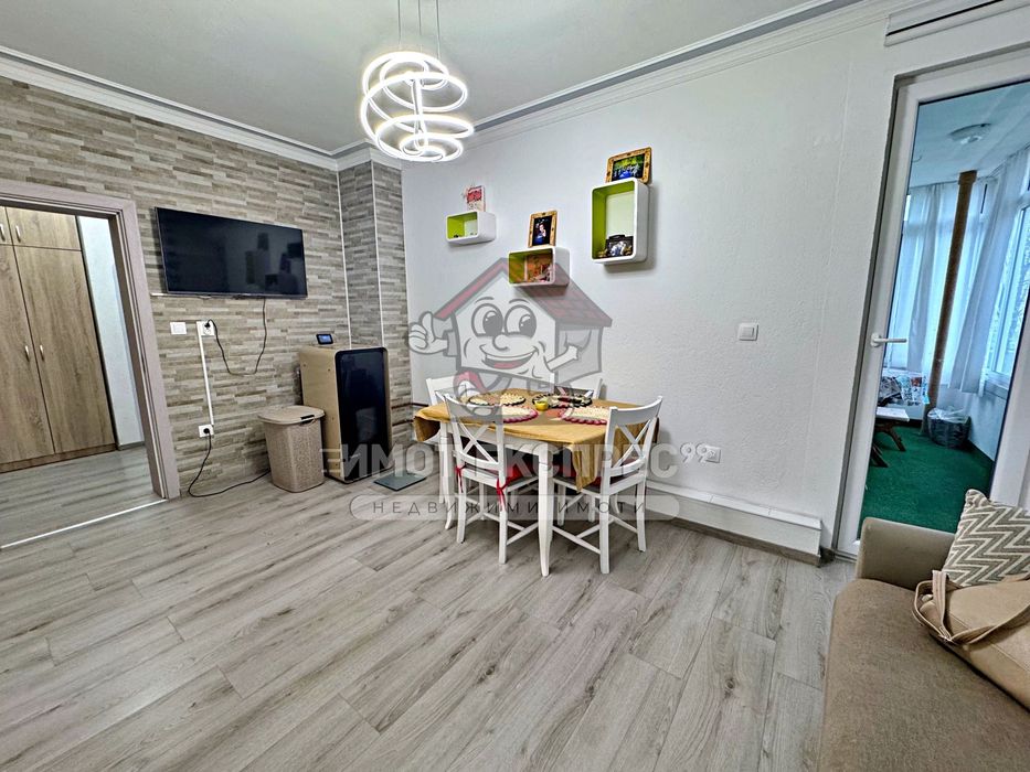 Дава се под наем Многостаен апартамент в Асеновград - 207 кв.м за 177000 € - Снимка #11