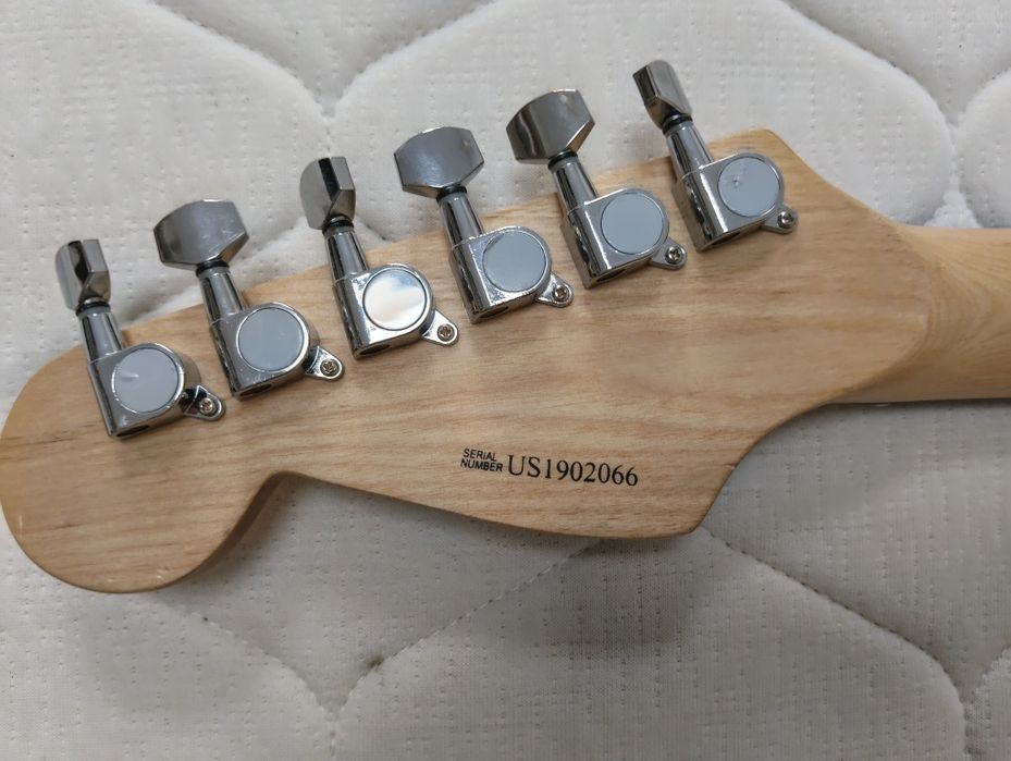 Электрогитара Fender